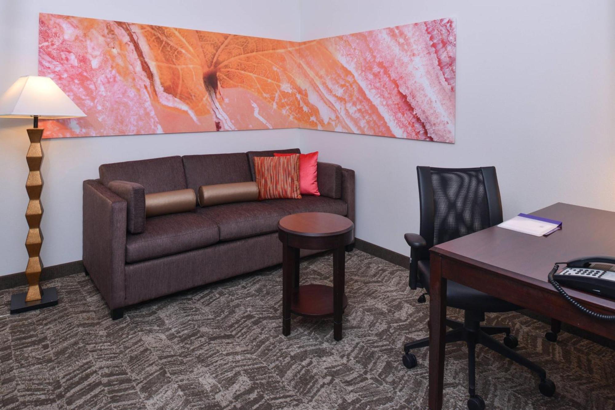 Springhill Suites By Marriott Oklahoma City Airport Экстерьер фото